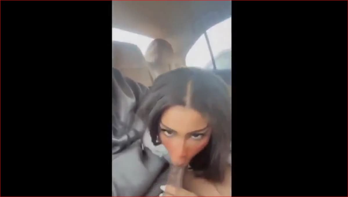 فيديو بنت من السعودية تروح مع صديقها بالسيارة تمص زبه وبعدين يروحون على بيت ويعملون جنس – سكس عربي ساخن في السيارة